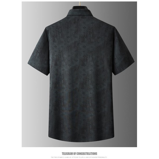 Casual trendy short-sleeved shirt Casual trendy short-sleeved shirt