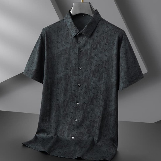 Casual trendy short-sleeved shirt Casual trendy short-sleeved shirt