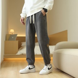Casual loose-fitting jeans