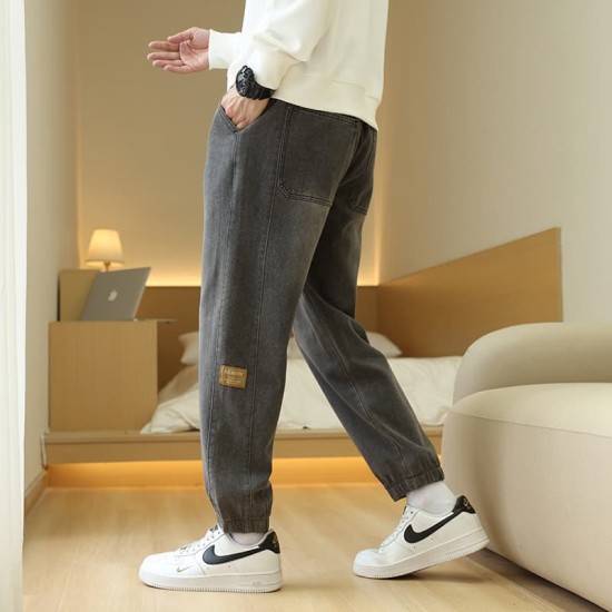 Casual loose-fitting jeans Casual loose-fitting jeans