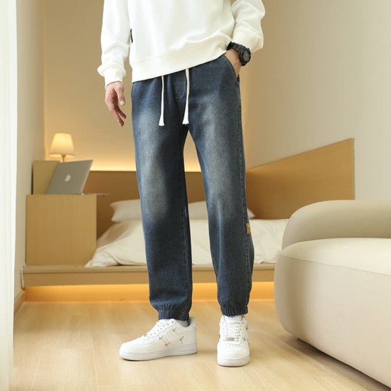 Casual loose-fitting jeans Casual loose-fitting jeans