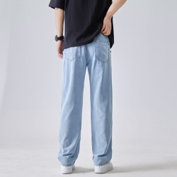 Loose straight jeans
