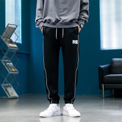 Casual sports trousers with cuffs